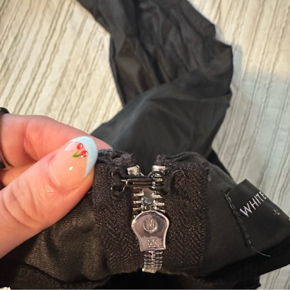 White Fox black smooth leather pants with zipper accents SIZE LARGE - Picture 2 of 7